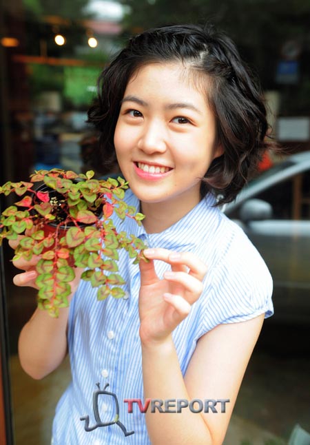 One of Korea&#39;s brightest up-and-coming actors, 15-year-old Shim Eun-kyung, <b>...</b> - shimeunkyung_12