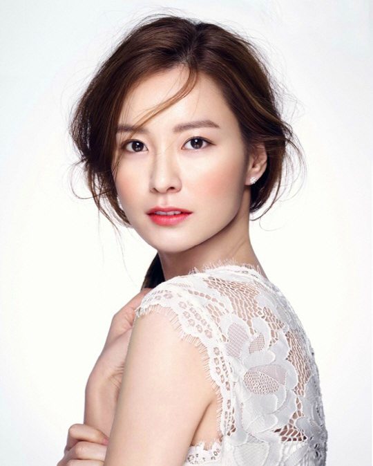 Jung Yumi offered writer Noh Hee-kyung’s new drama Live