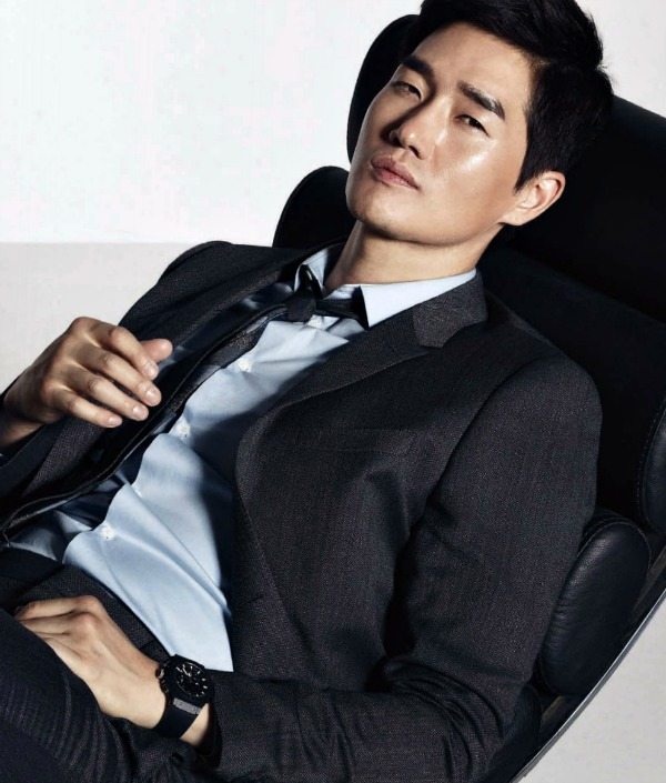 Yoo Ji-tae offered new KBS mystery thriller Double Play " Dr
