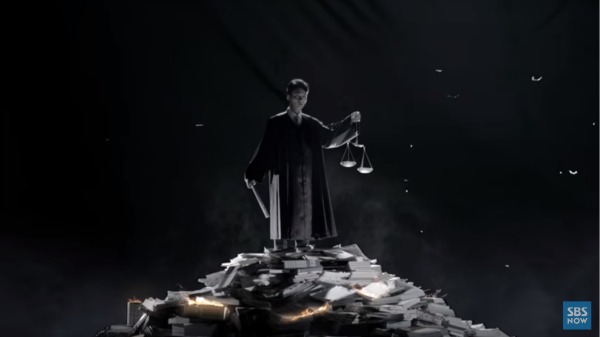 Yoon Shi-yoon holds the scales of justice in SBS's Your Honor ...