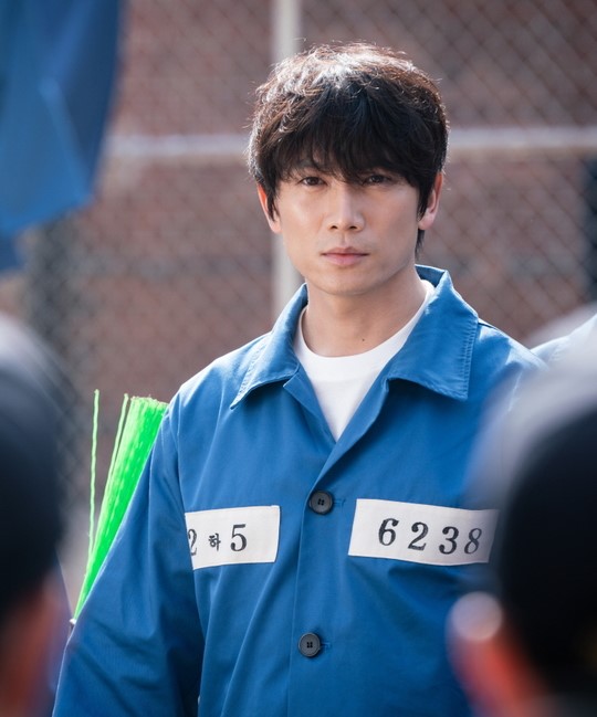 A dramatic transformation in store for Ji Sung’s Doctor John