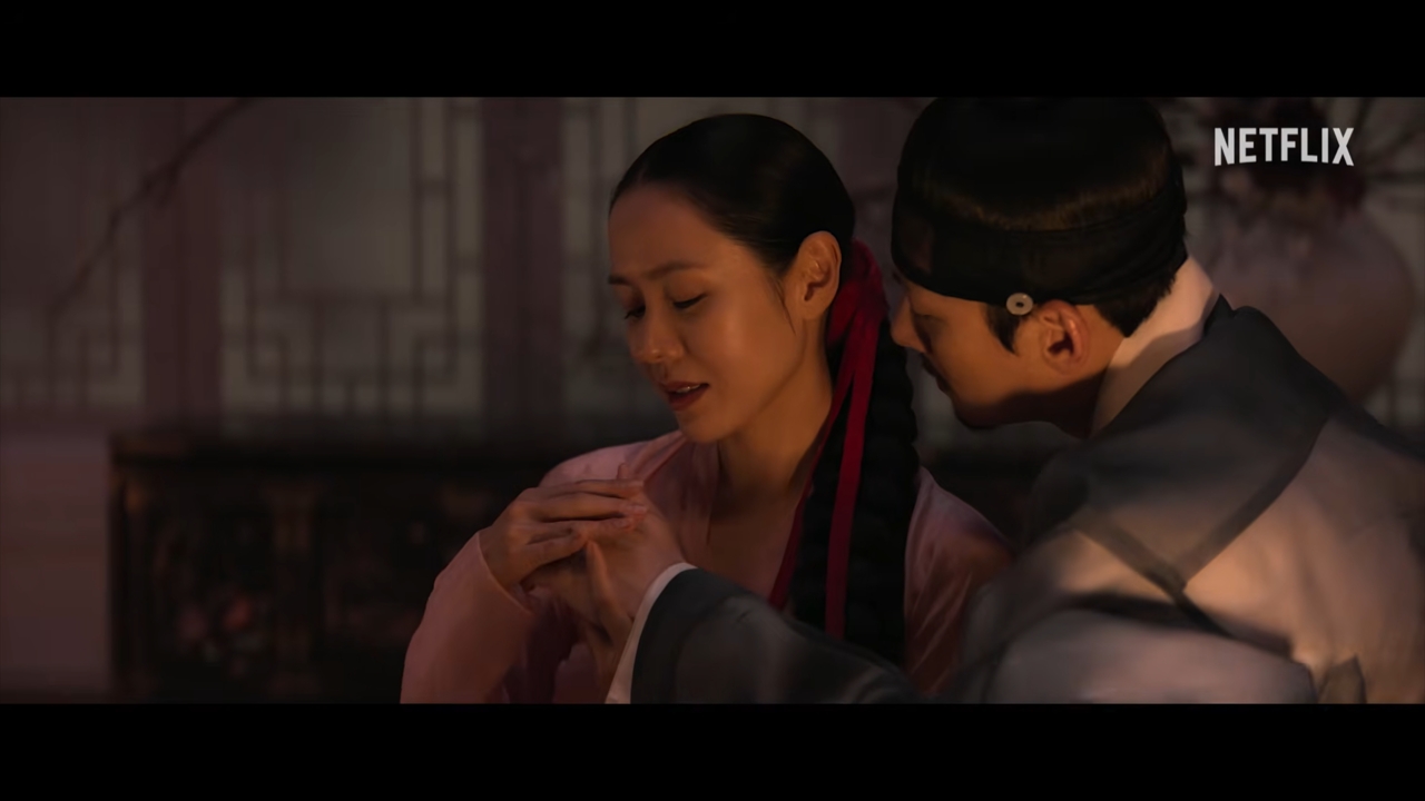 Sohn Ye-jin and Ji Chang-wook place a wager in The Scandal