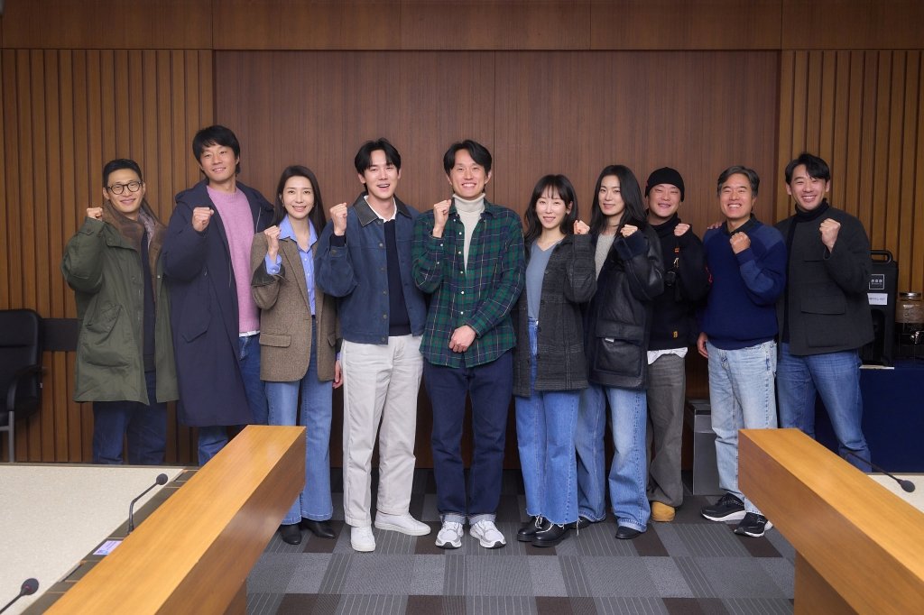 Yoo Yeon-seok and Seo Hyun-jin tell The Perfect Lie
